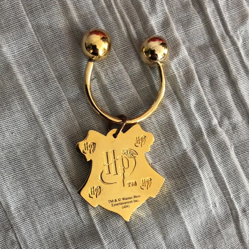 HARRY POTTER Hogwarts Houses gold plated  keychain fob wineglass charm